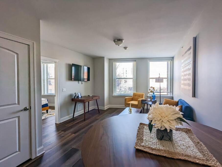 Stylish 1 Bedroom 1ba At The Inman *