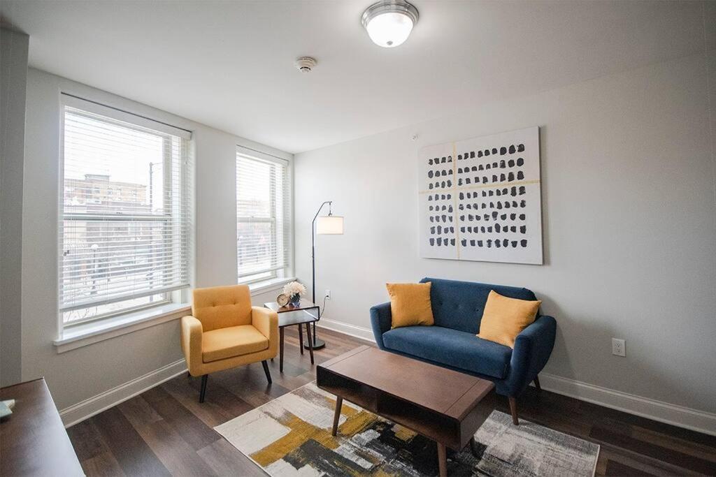 Apartment Stylish 1 Bedroom 1ba At The Inman Champaign