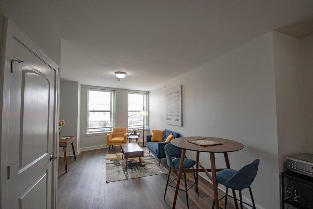 Apartment Stylish 1 Bedroom 1ba At The Inman *